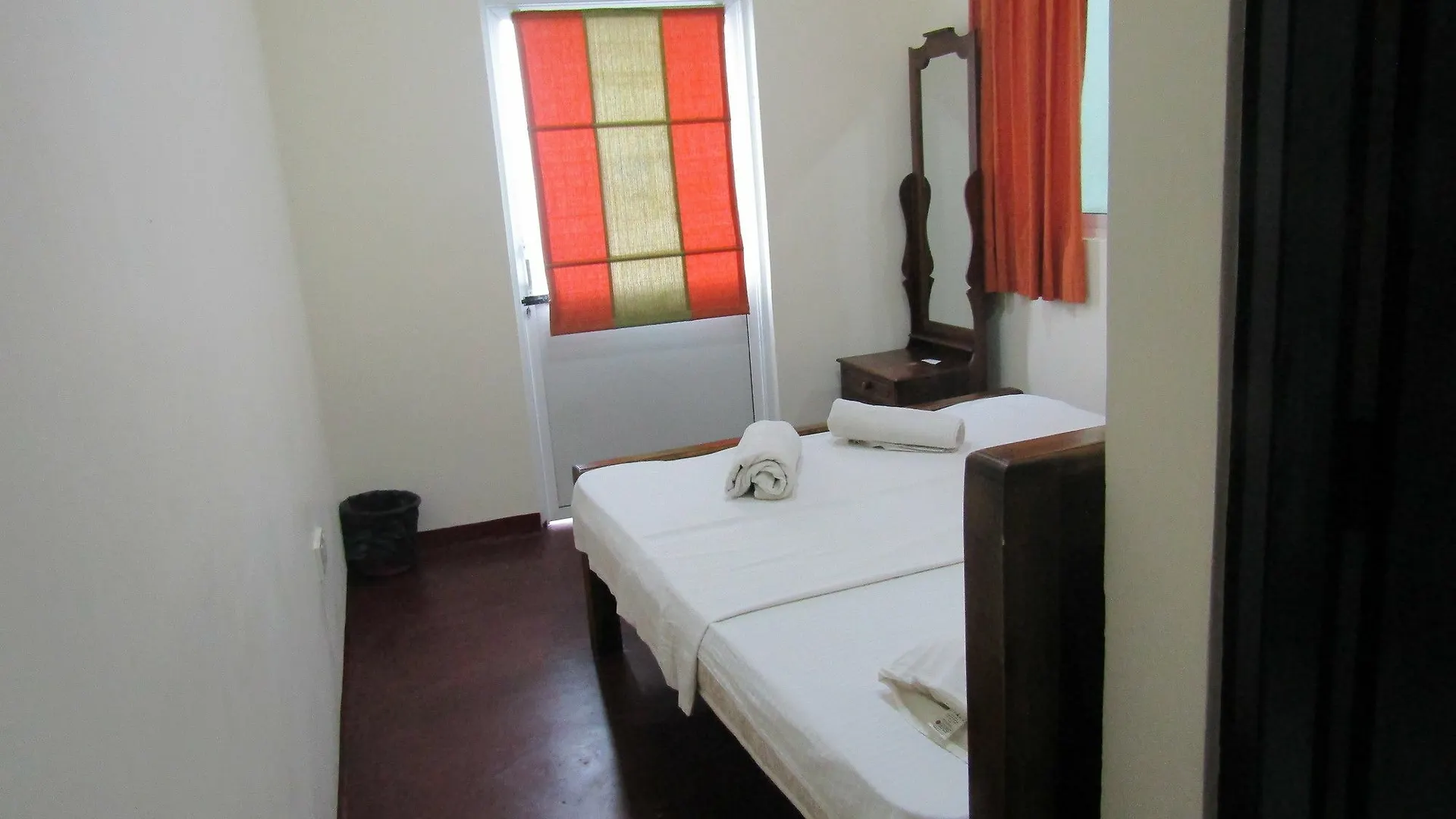 Kandy Backpacker'S Hostel Tennekumbura Sri Lanka